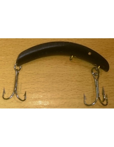 famous Russelure long cast